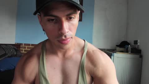 Snapshot of justinkart chatting on February 28, 5:37 pm justinkart online show from February 28, 5:37 pm