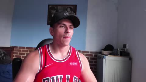 Snapshot of justinkart chatting on February 15, 3:17 pm justinkart online show from February 15, 3:17 pm