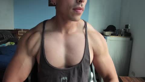 Snapshot of justinkart chatting on February 14, 5:25 pm justinkart online show from February 14, 5:25 pm