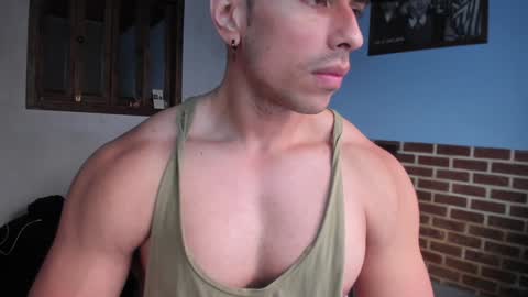 Snapshot of justinkart chatting on January 4, 1:42 pm justinkart online show from January 4, 1:42 pm