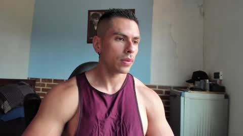 Snapshot of justinkart chatting on February 20, 5:51 pm justinkart online show from February 20, 5:51 pm