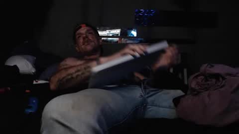 justinmoore1987 online show from April 11, 1:14 pm