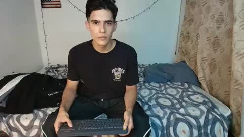justinsinner1 online show from January 26, 10:35 pm