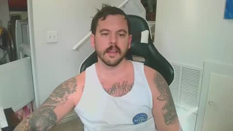 Snapshot of justintym69 chatting on February 20, 5:18 pm justintym69 online show from February 20, 5:18 pm