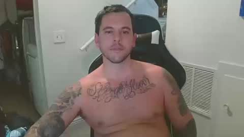 Snapshot of justintym69 chatting on October 18, 9:31 pm justintym69 online show from October 18, 9:31 pm