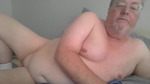 justmedm64 online show from April 6, 1:34 pm