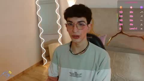 kai_tay1 online show from April 23, 11:37 am