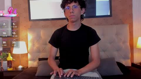 kai online show from April 21, 3:13 am