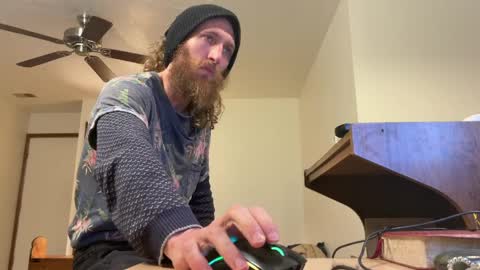 Kaiku77 online show from April 4, 7:00 pm