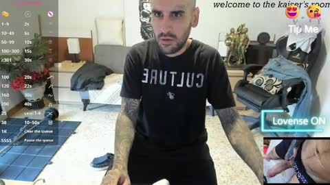 kaiser679 online show from April 24, 7:27 pm