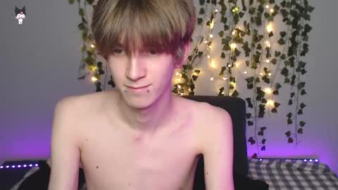 slutkai online show from November 14, 1:09 am