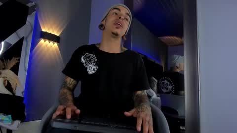 Snapshot of kaletattoos chatting on March 11, 3:05 am Kale online show from March 11, 3:05 am