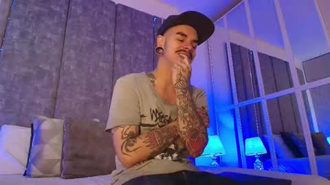 Snapshot of kaletattoos chatting on October 1, 11:36 am Kale online show from October 1, 11:36 am