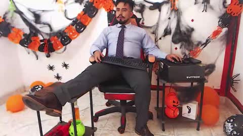 Kaleth online show from October 24, 7:37 pm