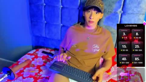 Snapshot of kaletskinny chatting on October 15, 12:13 pm Daniel online show from October 15, 12:13 pm