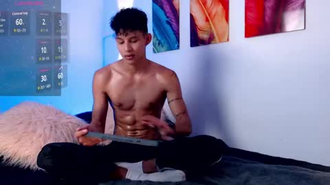 Kami online show from April 20, 6:32 pm