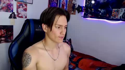 Snapshot of kanekixxxhot chatting on March 3, 7:45 pm andres online show from March 3, 7:45 pm