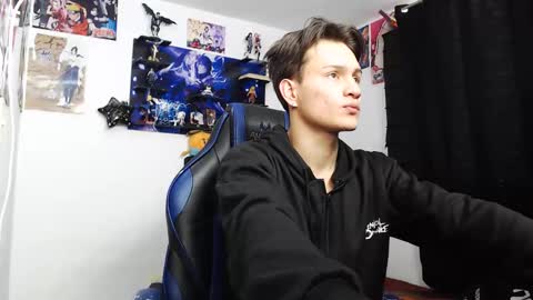 Snapshot of kanekixxxhot chatting on October 6, 12:54 pm andres online show from October 6, 12:54 pm