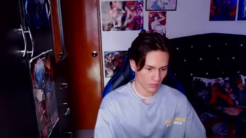 Snapshot of kanekixxxhot chatting on March 2, 8:46 pm andres online show from March 2, 8:46 pm