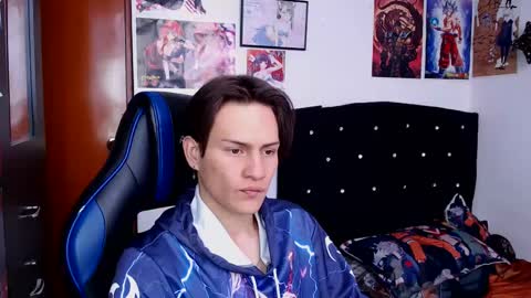 Snapshot of kanekixxxhot chatting on March 1, 6:21 pm andres online show from March 1, 6:21 pm