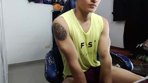 Snapshot of kanekixxxhot chatting on October 9, 2:33 pm andres online show from October 9, 2:33 pm