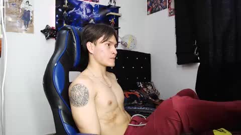Snapshot of kanekixxxhot chatting on October 16, 4:59 pm andres online show from October 16, 4:59 pm