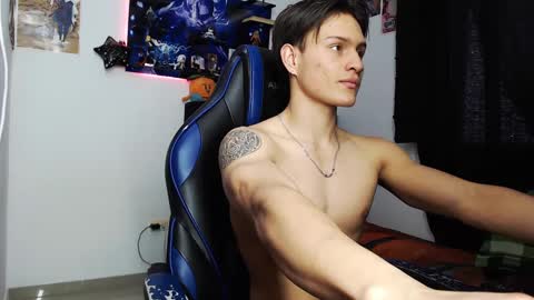 Snapshot of kanekixxxhot chatting on October 11, 4:00 pm andres online show from October 11, 4:00 pm