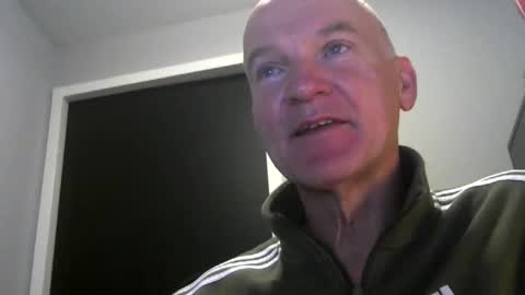 Robbie online show from November 24, 6:14 am