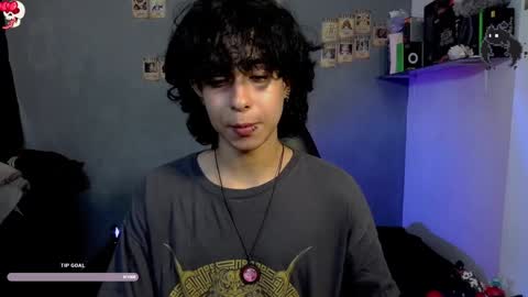 Snapshot of kariozzz chatting on January 9, 8:33 pm call me kai 3 online show from January 9, 8:33 pm