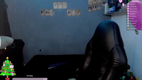 Snapshot of kariozzz chatting on December 5, 1:03 am call me kai 3 online show from December 5, 1:03 am