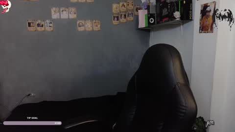 Snapshot of kariozzz chatting on January 7, 3:44 pm call me kai 3 online show from January 7, 3:44 pm