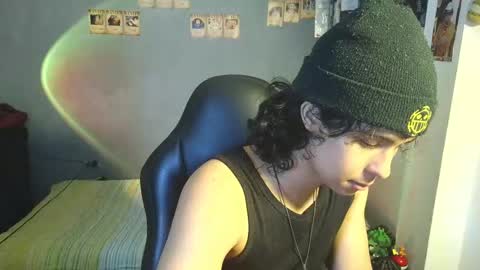 Snapshot of kariozzz chatting on March 10, 3:30 pm call me kai 3 online show from March 10, 3:30 pm