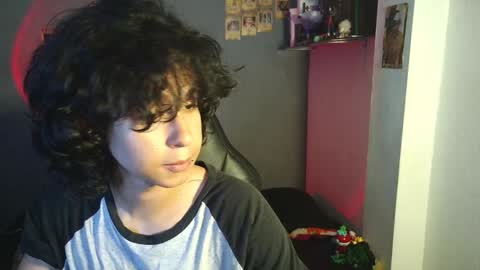 Snapshot of kariozzz chatting on February 8, 3:21 pm call me kai 3 online show from February 8, 3:21 pm