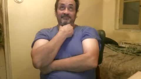 Snapshot of karlpal chatting on December 29, 6:35 am karlpal online show from December 29, 6:35 am