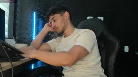 Kayn online show from April 21, 2:01 pm