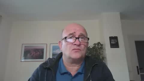 Snapshot of keilie1 chatting on October 14, 8:21 am keilie1 online show from October 14, 8:21 am