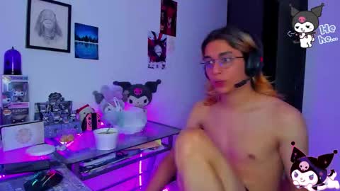 Keita moon online show from December 5, 5:09 pm