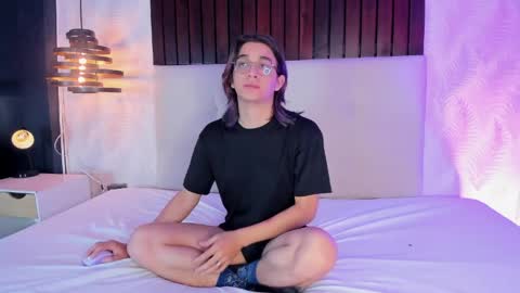 Keita moon online show from April 5, 12:23 pm