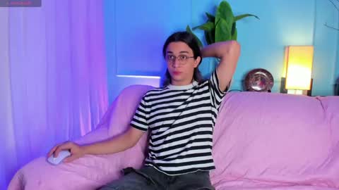 Keita moon online show from April 21, 11:27 am