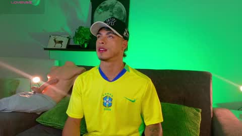   online show from April 26, 10:45 am