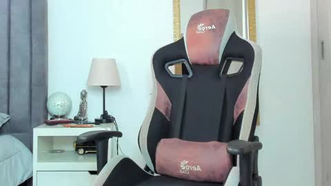 ken_mailik online show from April 24, 11:18 pm