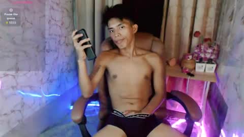 ken_minjun online show from April 5, 3:41 pm