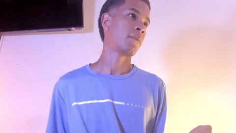 Julian Rivera   online show from December 17, 2:23 am