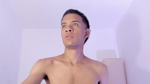 Julian Rivera   online show from November 3, 10:33 pm