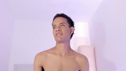 Julian Rivera   online show from November 21, 6:18 pm