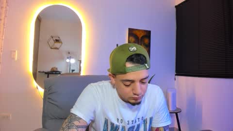 kendel_dimitri online show from February 13, 8:20 am