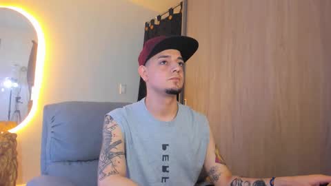 Snapshot of kendel_dimitri chatting on January 30, 4:27 am kendel_dimitri online show from January 30, 4:27 am