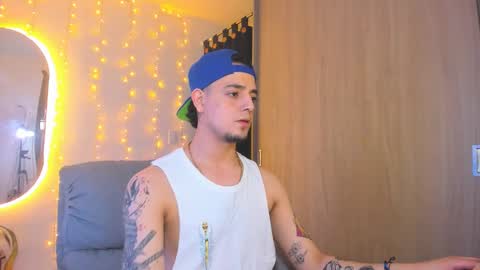 Snapshot of kendel_dimitri chatting on December 31, 4:38 am kendel_dimitri online show from December 31, 4:38 am