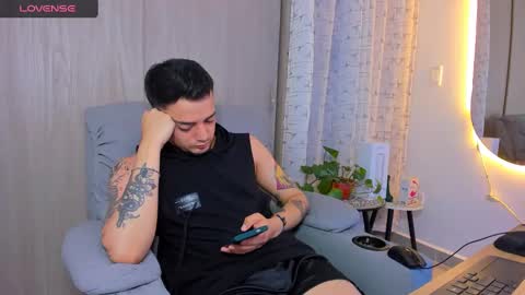 Snapshot of kendel_dimitri chatting on September 28, 6:44 am kendel_dimitri online show from September 28, 6:44 am