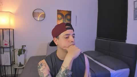kendel_dimitri online show from July 18, 6:52 am